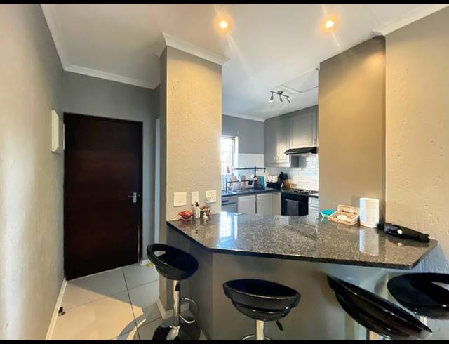 3 BEDROOM TOWNHOUSE FOR SALE IN DOUGLASDALE